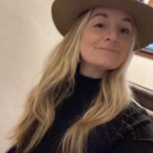 Meet your Posher, Claire